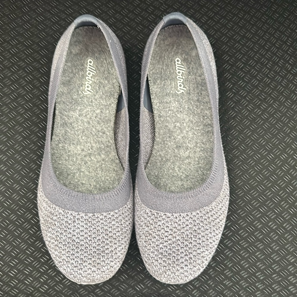 Allbirds Tree Breezers in Mist gray, size 7